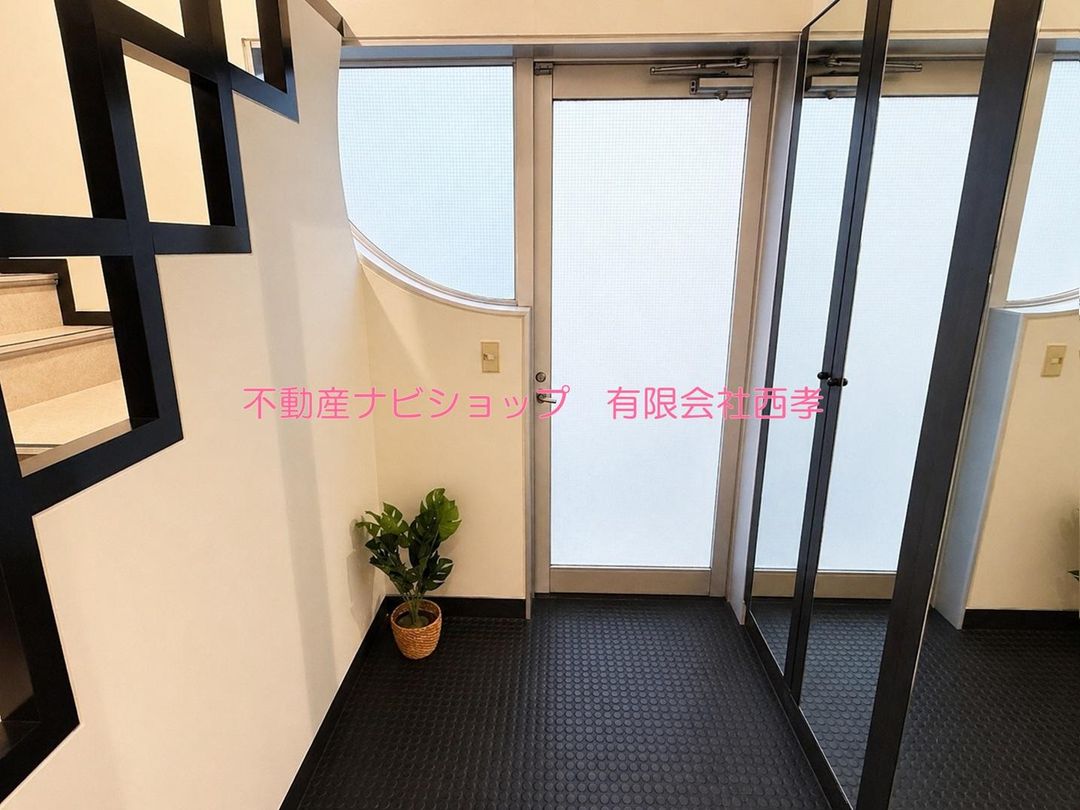 3LDK Steel-Frame House in Central Takamatsu, Kagawa - Thumbnail 2