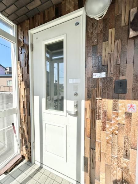 Renovated 3SLDK House with Large Garage in Muroran, Hokkaido - Thumbnail 4