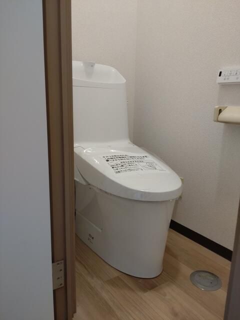 1K Apartment for Rent in Quiet Toyama Neighborhood | 25,000 Yen - Thumbnail 4