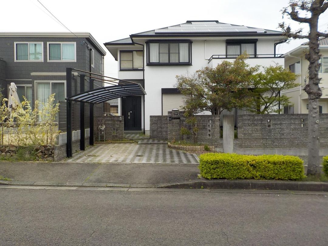 Used 4LDK Detached House in Matsuyama, Ehime - 124.61 sqm - Thumbnail 2