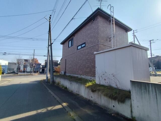 Sekisui Heim 3LDK House in Sapporo's Utsukushigaoka - Thumbnail 4