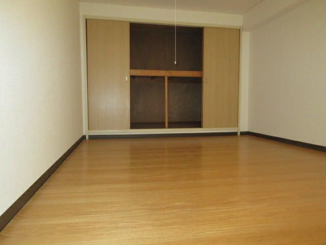 1SK Apartment for Rent in Kadoma, Osaka - 35,000 JPY - Thumbnail 4