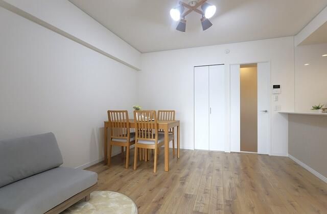 Pet-Friendly 3LDK Apartment for Sale in Higashisumiyoshi, Osaka - Thumbnail 4