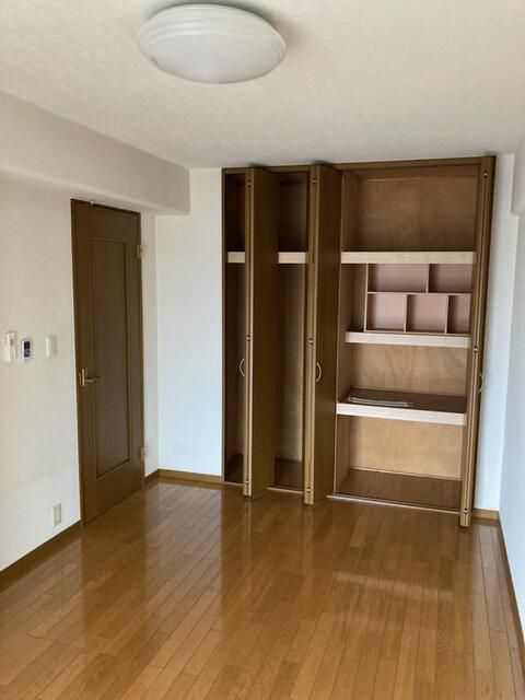 4LDK Apartment for Sale in Kishiwada, Osaka - 85.91 sqm - Thumbnail 3