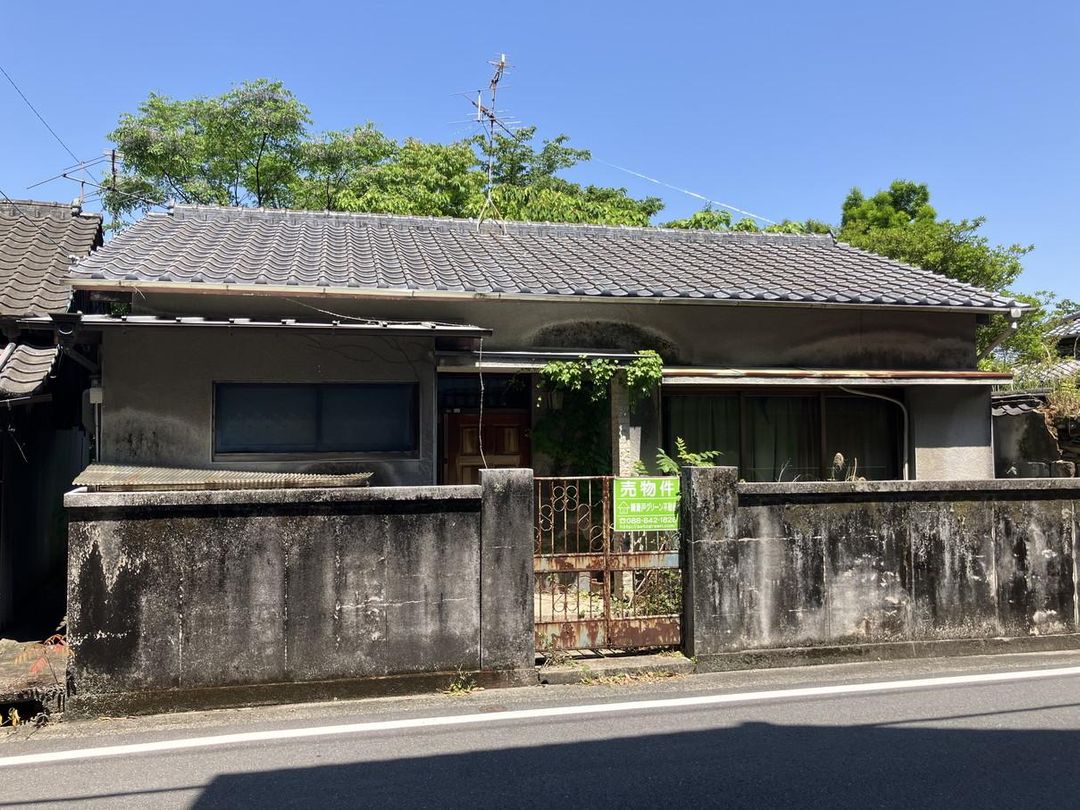 1965 Traditional 3K House on 129sqm Land in Kochi City - Thumbnail 2
