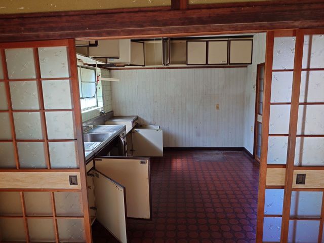 Used 4DK House for Sale in Moji Ward, Kitakyushu - Thumbnail 3