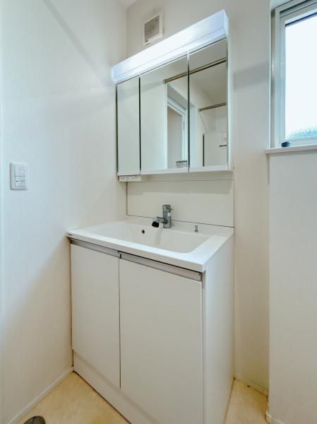 2016 Built 3LDK Single-Story House for Sale in Tomakomai - Thumbnail 4