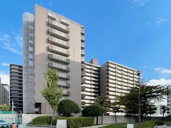 Renovated 3LDK Apartment near Dainichi Station, Moriguchi - Thumbnail 2
