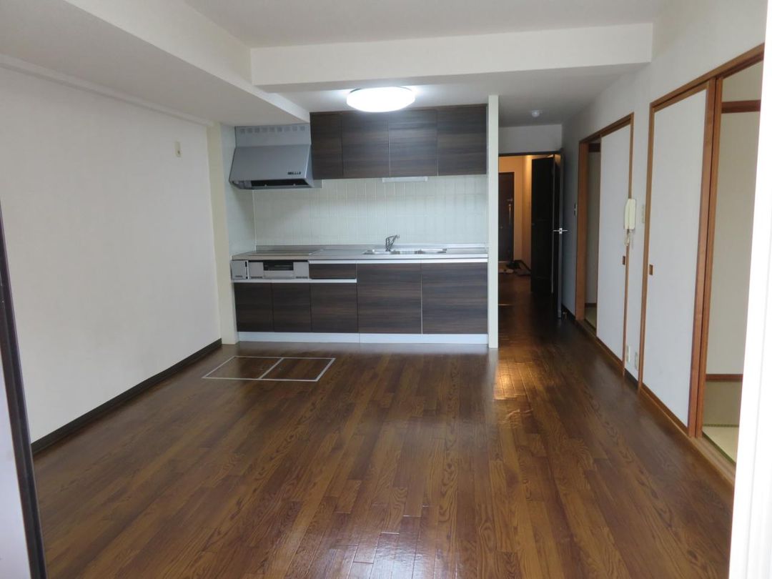 4LDK Apartment for Sale in Akita City with Private Garden - Thumbnail 4