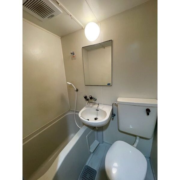 1K Apartment for Rent in Kagoshima City, No Deposit - Thumbnail 4