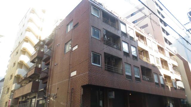 Renovated 1LDK Apartment for Sale in Nihonbashi, Tokyo - Image 1