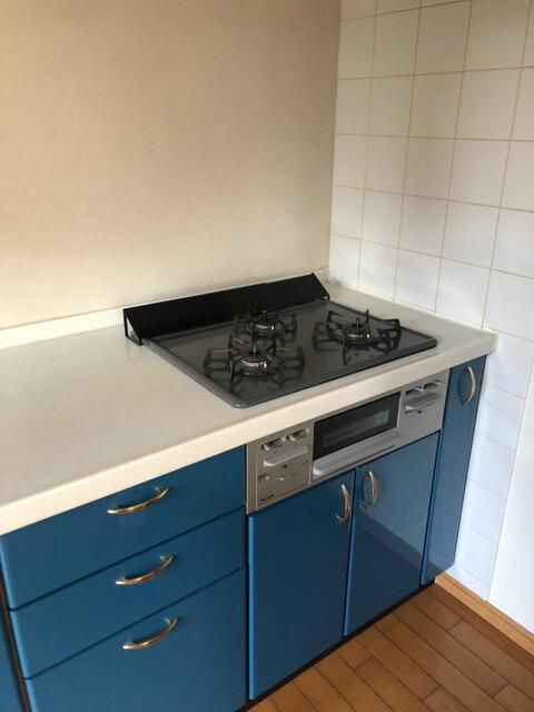 Spacious 2DK Apartment for Sale in Arakawa, Tokyo - Thumbnail 3