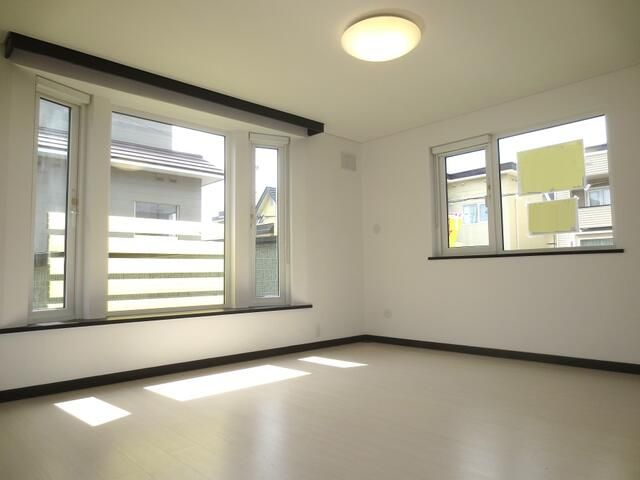 Renovated 4LDK House with Parking in Ebetsu, Hokkaido - Thumbnail 4