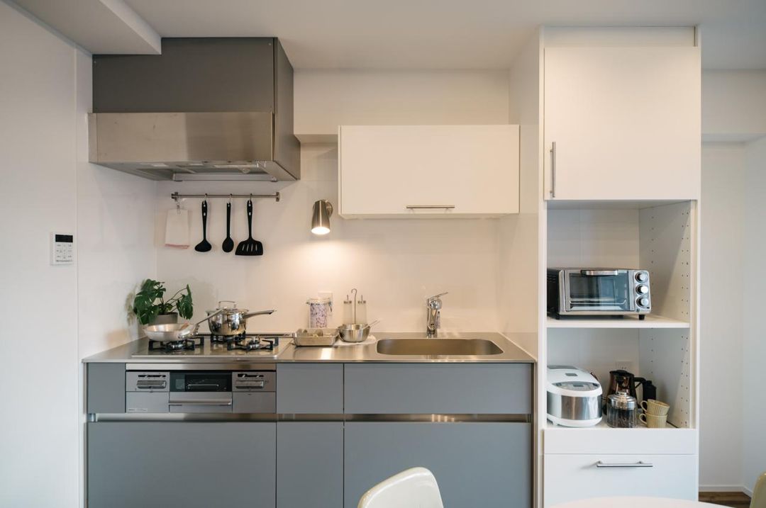 Renovated 1LDK with Garden for Sale in Meguro, Tokyo - Thumbnail 2
