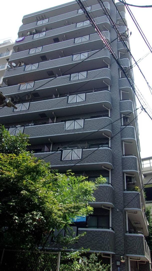 Renovated 2LDK Apartment for Sale in Itabashi, Tokyo - Thumbnail 2