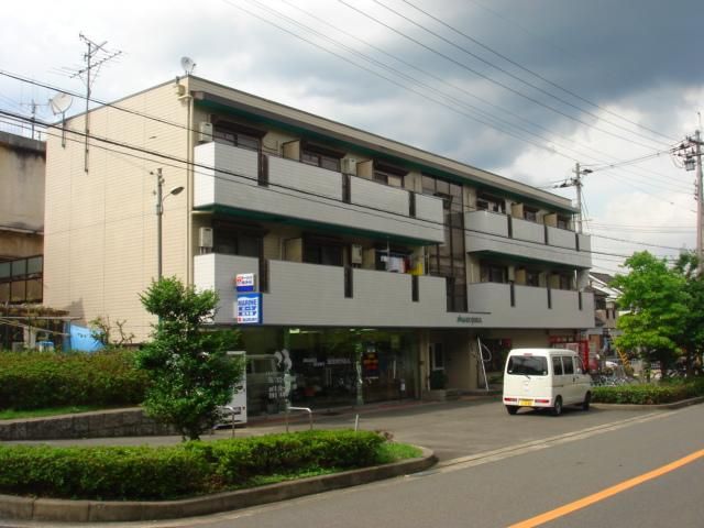 1K Apartment for Rent in Takatsuki, Osaka - 39,000 Yen - Thumbnail 3