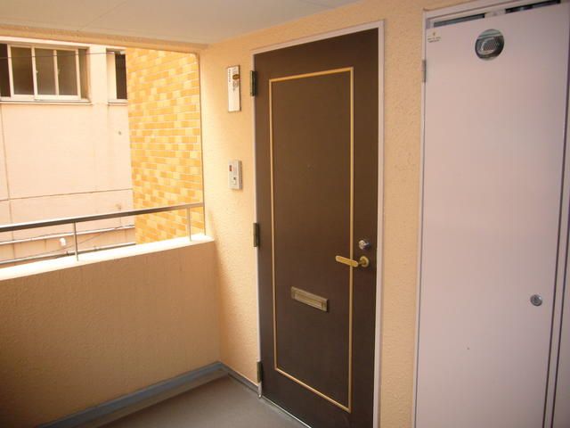 2DK Investment Apartment for Sale in Tokushima City - Thumbnail 2