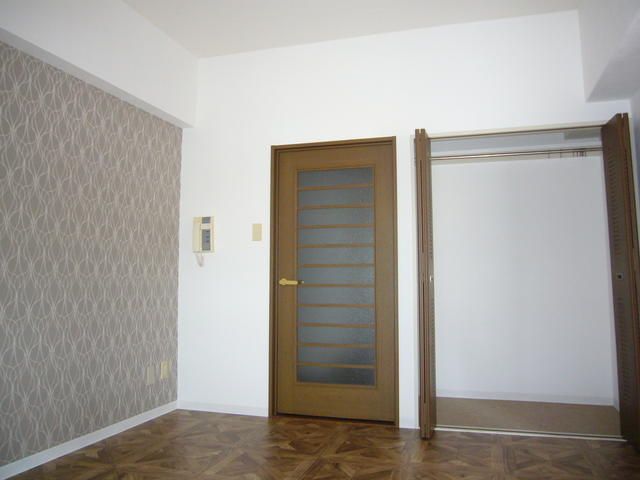 2DK Investment Apartment for Sale in Tokushima City - Thumbnail 3