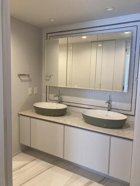 New 2LDK Condo in Minato, Tokyo - Mita Garden Hills North Hill - Thumbnail 4