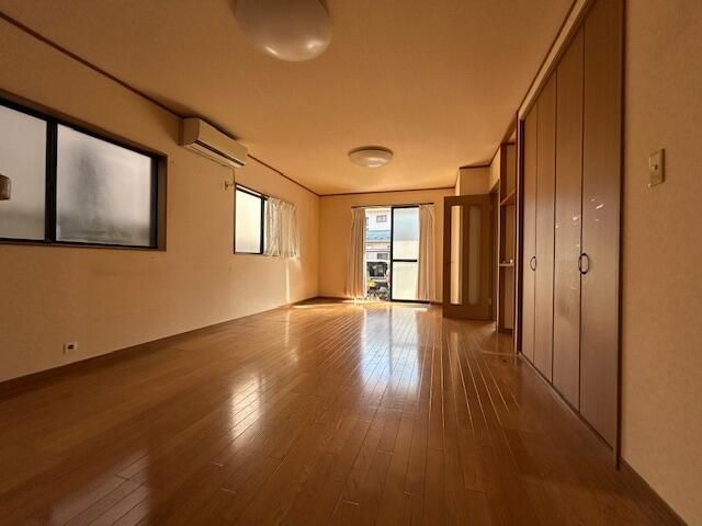 2LDK Detached House for Sale in Chigasaki, Kanagawa - Thumbnail 2