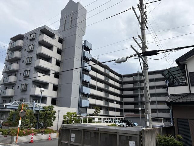 3LDK Apartment for Sale in Yamatokoriyama, Nara - Thumbnail 3