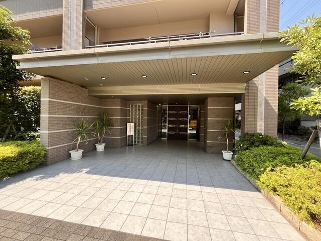 Renovated 3LDK Apartment for Sale in Hirano, Osaka - Thumbnail 4