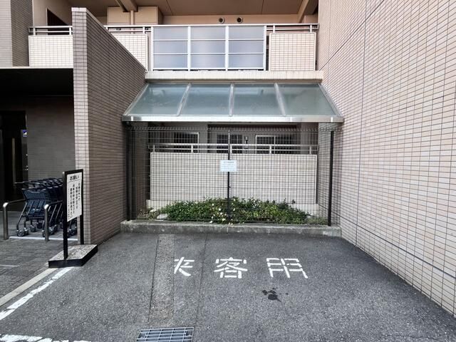 Renovated 3LDK Apartment for Sale in Hirano, Osaka - Thumbnail 2