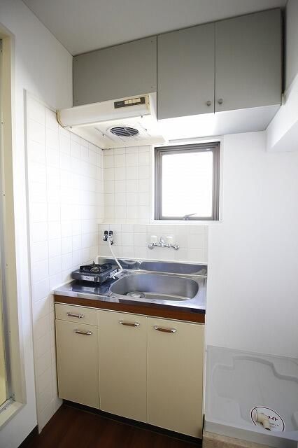 1K Apartment for Rent in Kashihara, Nara - 27,000 Yen - Thumbnail 4
