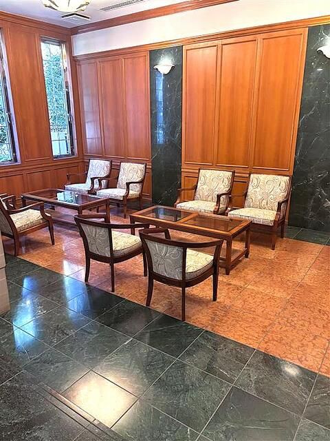 2LDK Condo in Nishi-Azabu, Minato-ku, Tokyo for Sale - Thumbnail 4