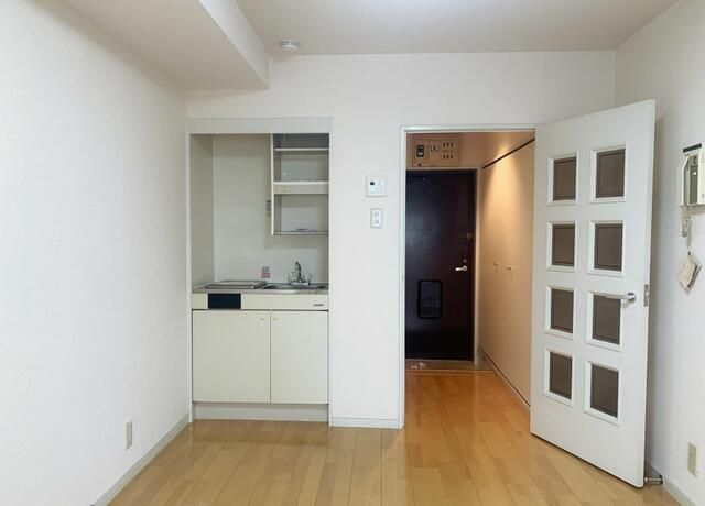 1K Investment Apartment for Sale in Ikebukuro, Tokyo - Thumbnail 2