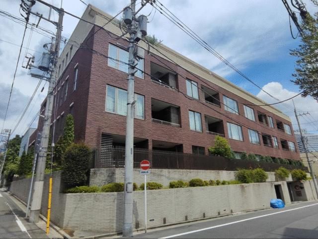 3LDK Apartment for Sale in Shibuya, Tokyo - 135 sqm - Thumbnail 2