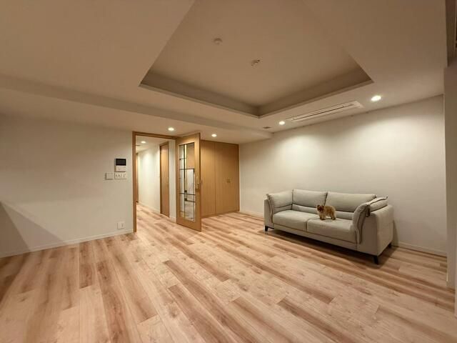 3LDK Apartment for Sale in Shibuya, Tokyo - 135 sqm - Thumbnail 4