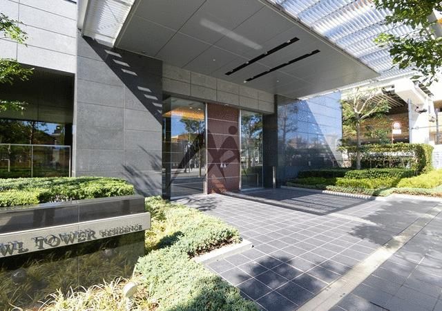 2LDK Apartment in Owl Tower, Ikebukuro, Tokyo - Thumbnail 3