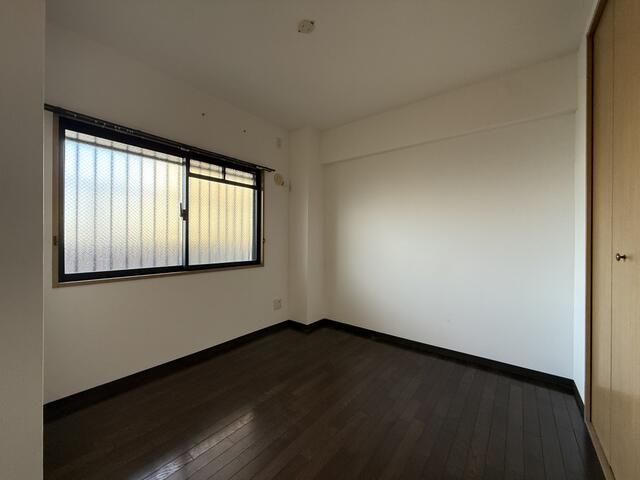 4LDK Family Apartment for Sale near Shitennoji, Osaka - Thumbnail 4