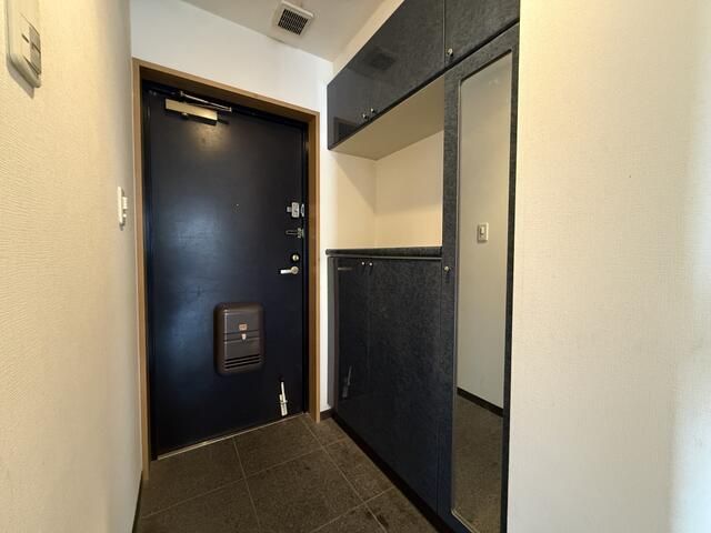4LDK Family Apartment for Sale near Shitennoji, Osaka - Thumbnail 2