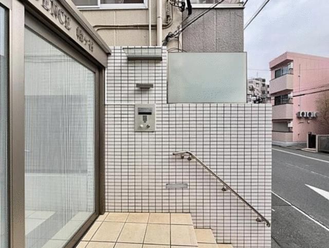 2LDK Maisonette Apartment for Sale in Shibuya, Tokyo - Thumbnail 2