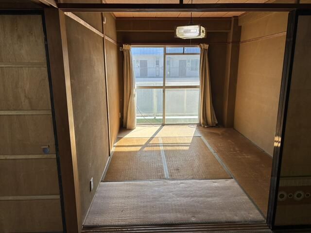 4K Apartment for Sale in Shimizu, Shizuoka - 50.35 sqm - Thumbnail 3