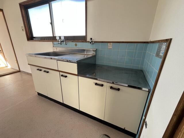 1K Apartment for Rent in Kagoshima City, Kagoshima - Thumbnail 3