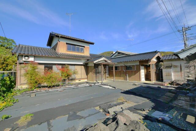Two-Storey House in Yorii, Saitama - Image 1