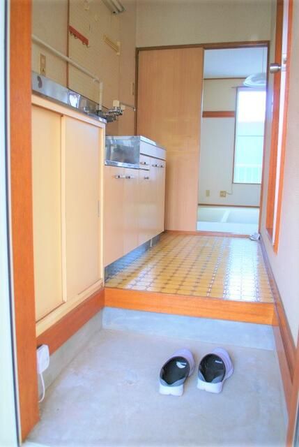 1K Apartment for Rent in Katsuura, Chiba - Near the Sea - Thumbnail 2