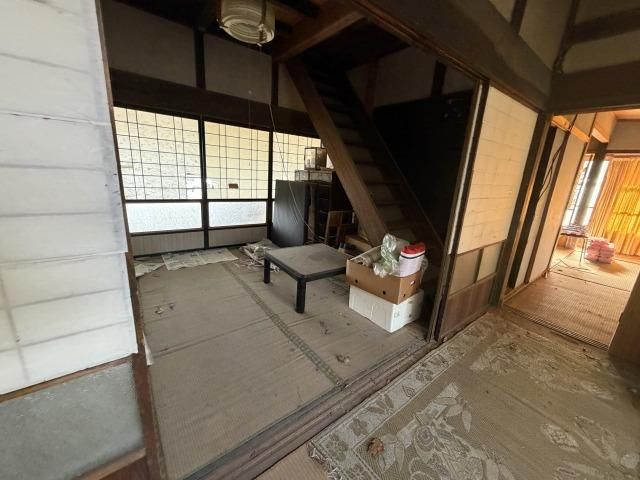 1926 Wooden House on 1520 sqm Land in Kotoura, Tottori - Thumbnail 3