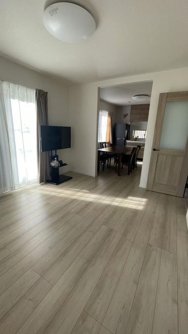 4LDK Detached House for Sale in Chuo Ward, Osaka - Thumbnail 2