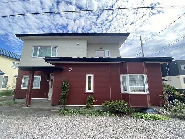 6SLDK House for Sale in Hakodate, Hokkaido - 165.87 sqm - Image 1