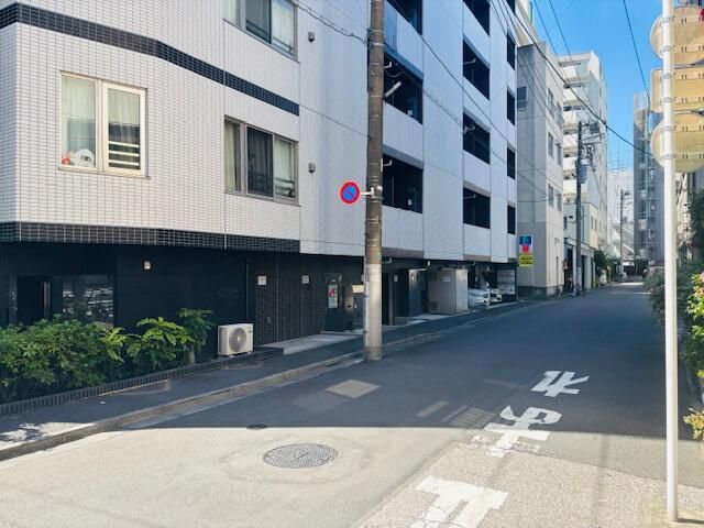 1K Apartment for Sale in Sumida, Tokyo - Excellent Access - Thumbnail 4