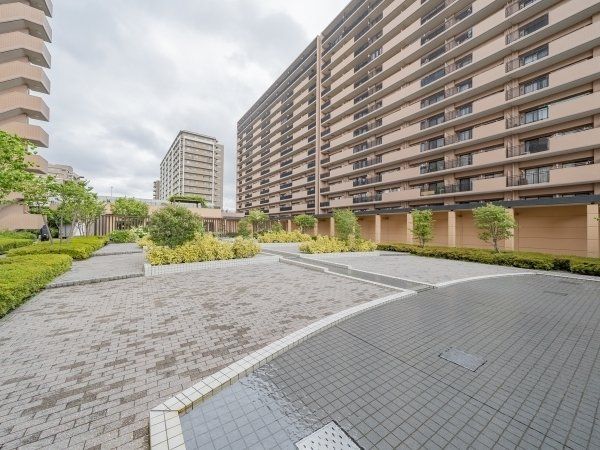 2LDK Apartment for Sale in Arakawa, Tokyo - 75.04 sqm - Thumbnail 3