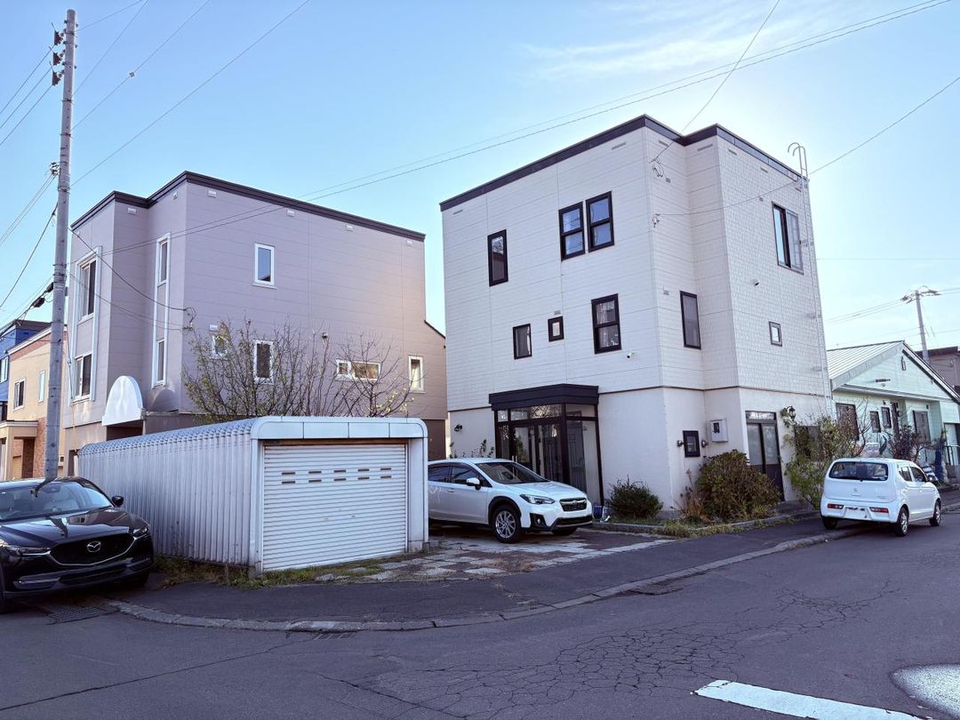 5LDK Detached House for Sale in Sapporo's Higashi Ward - Thumbnail 2