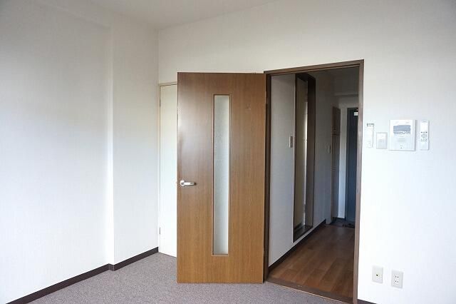 1K Apartment for Sale in Kofu, Yamanashi - 17.02 sqm - Thumbnail 2