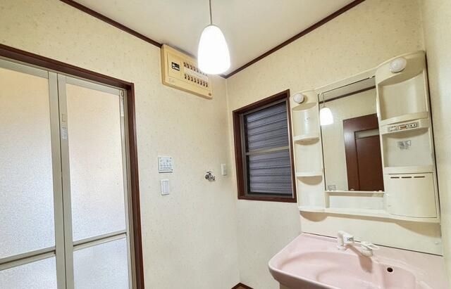 4LDK Steel House with Garage/Warehouse in Osaka Ikuno Ward - Thumbnail 4