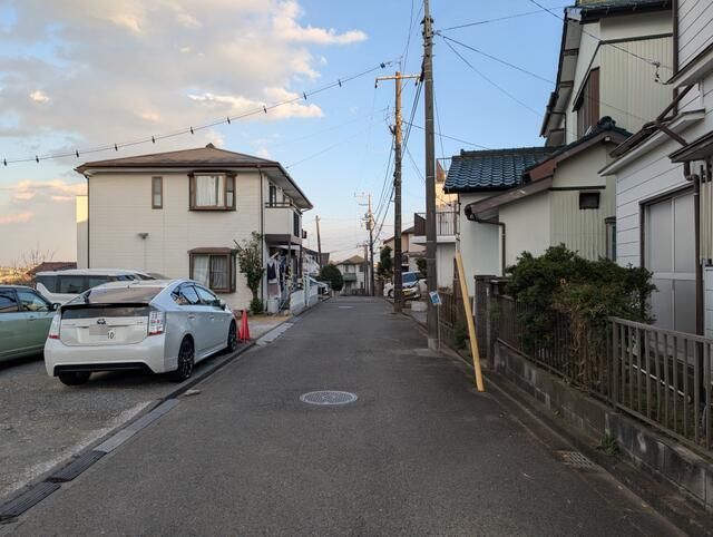 Classic 1968 4K House for Sale in Yokohama's Konan Ward - Thumbnail 2