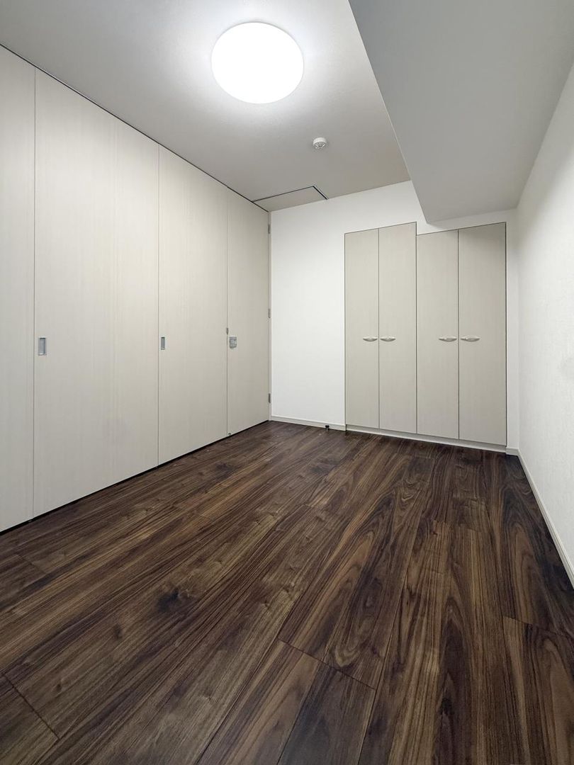 2LDK Apartment for Sale in Ueno, Tokyo - Near Ueno Station - Thumbnail 3